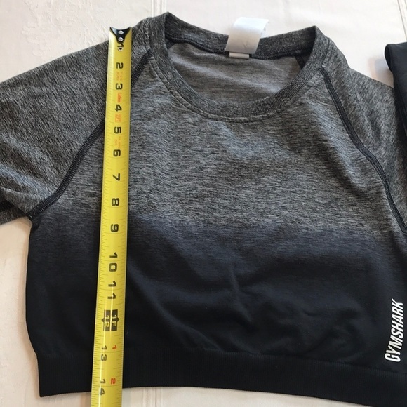 Gymshark Adapt Ombre Women's Black and Grey Long Sleeve Seamless Crop Top NWOT - Picture 14 of 16
